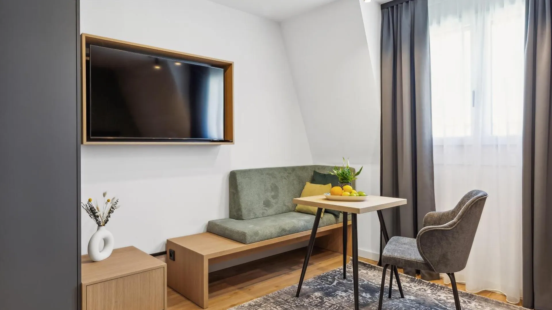 **** Aparthotel Nena Apartments Muenchen City Deutschland